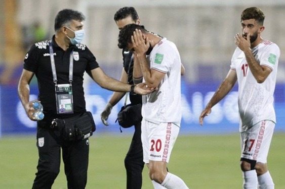  حاشیه بازی ایران و سوریه  وحشت بازیکنان از مصدومیت سرلک