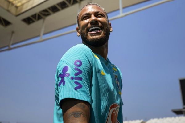 عکس؛ روحیه بالا و خندههای نیمار پیش از رویارویی با یاران مسی