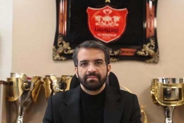 مدیرعامل باشگاه پرسپولیس استعفا کرد استقلال در انتظار یک نشست