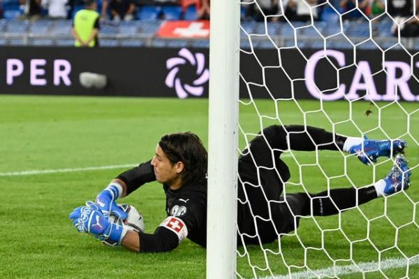 عکس؛ دروازهبانی که هوشمندانه بهترین بازیکن فصل اروپا را فریب داد