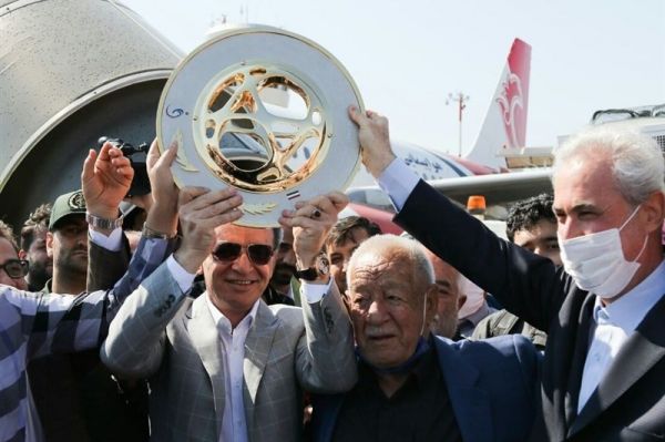  گزارش تسنیم  فهرست کامل طلبکاران و رقم بدهی باشگاه تراکتور  زنوزی؛ بدهکار به عالم و آدم  + سند