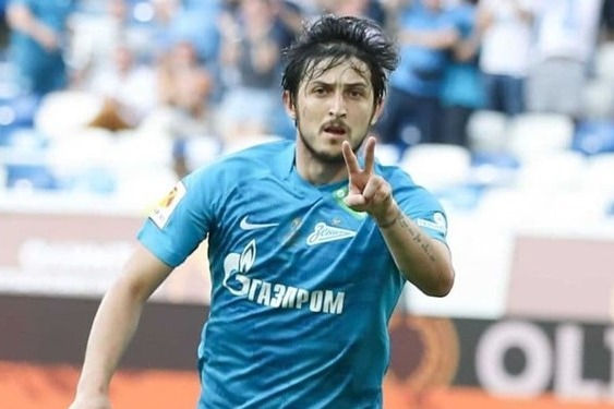  سردار آزمون بهترین بازیکن ماه زنیت شد  عکس