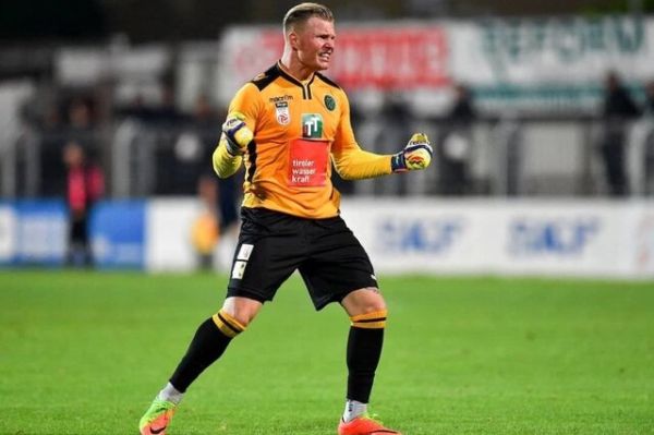 دروازهبان اتریشی در تستهای پزشکی سپاهان+ تصویر