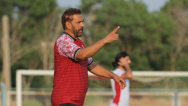 فیروز کریمی سرمربی تراکتور شد