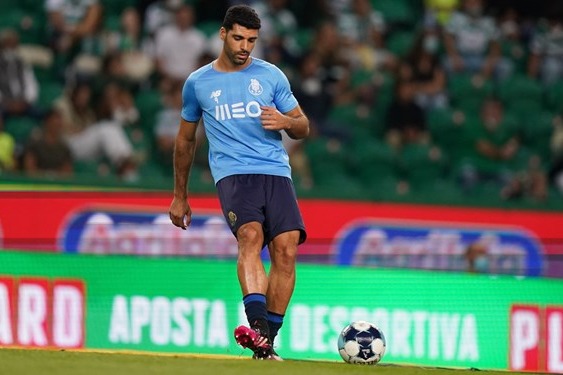  رسانه پرتغالی  طارمی ضعیف‌ترین بازیکن مسابقه پورتو و اسپورتینگ بود  عکس