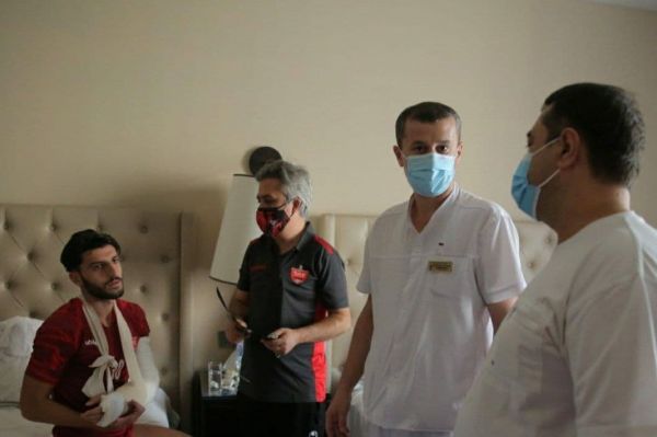 اقدام انساندوستانه تاجیکستانیها بعد از مصدومیت مهاجم پرسپولیس