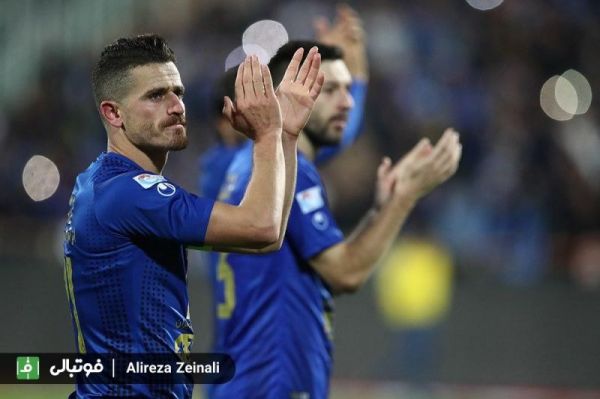 کاپیتان استقلال راه گل زدن به الهلال را بلد است عکس