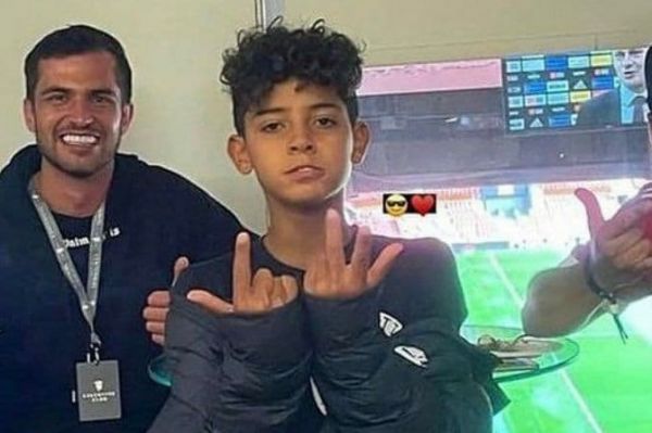 عکس؛ تقلید پسر بزرگ رونالدو از خوشحالی جسی لینگارد