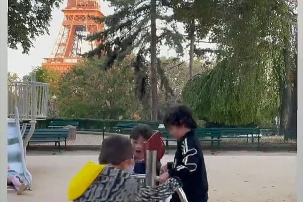  عکس بامزه‌ای که همسر مسی از بچه‌هایش در پارکی نزدیک برج ایفل منتشر کرد