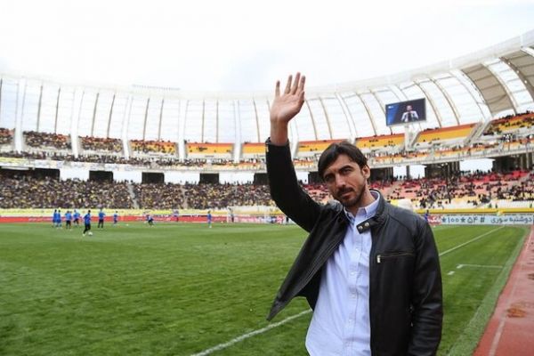 تلاشهای بینتیجه برای برگرداندن پورموسوی رحمتی سرمربی نفت میشود