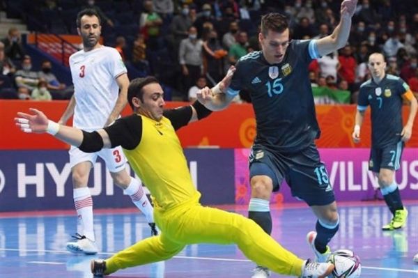  جام جهانی فوتسال  تمجید سایت فیفا از گل زیبای حسن‌زاده و عملکرد سنگربان ایران