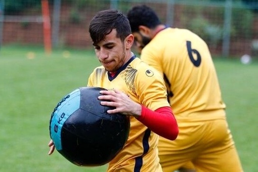  احمدزاده مجبور شدم از پرسپولیس شکایت کنم  دوست داشتم برای مطالباتم توافق کنم اما پیگیری نکردند