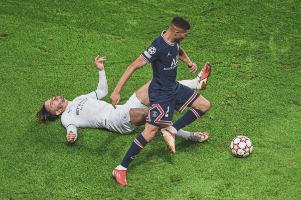  لحظه‌ای که مدافع پی‌اس‌جی، ستاره گرانقیمت منچسترسیتی را نقش زمین کرد