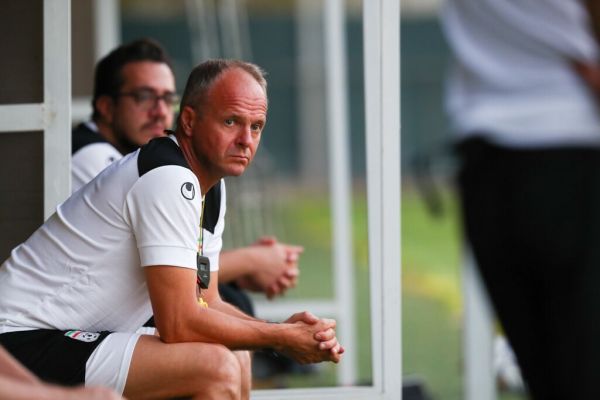  مربی تیم ملی فوتبال ایران  در شرایط خیلی دشوار کار بزرگی انجام دادیم