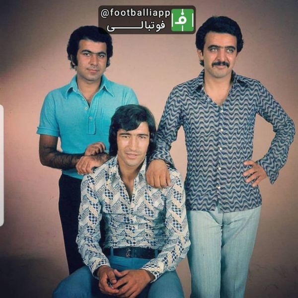  نوستالژی  به مناسبت ۱۳ مهر، سالگرد درگذشت فریدون فروغی  نفر اول از سمت راست  خواننده محبوب پاپ ایران، تصویری از او همراه با زنده یاد ناصر حجازی را ببینید