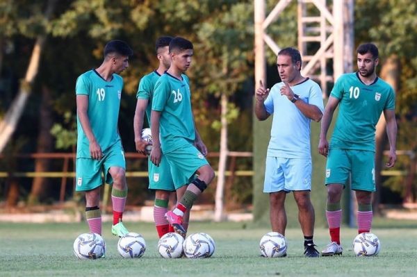 برگزاری دیدار دوستانه شاگردان مهدویکیا با خوشه طلایی