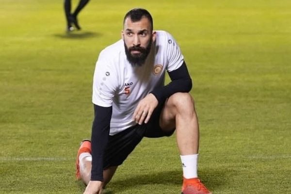  حضور روزبه چشمی در باشگاه استقلال