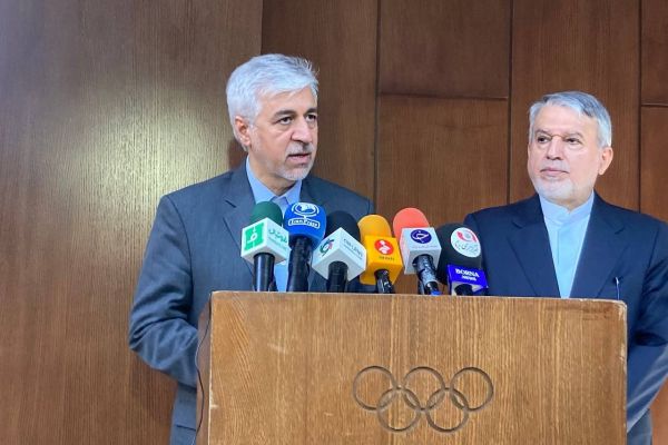 سجادی دوست داریم لیگ هم با حضور تماشاگران برگزار شود AFC مجوز فروش بلیت دیدار ایران - کرهجنوبی را نداد