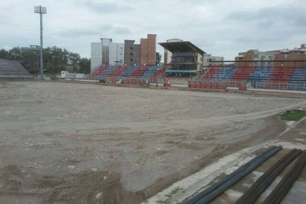  روند کند بازسازی ورزشگاه شهید وطنی  بلاتکلیفی نساجی به دلیل نواقص پرشمار ورزشگاه شهدای ساری