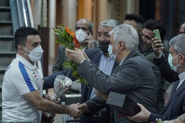  محمد بنا  ستاره‌های جدیدی در کشتی فرنگی ظهور کردند