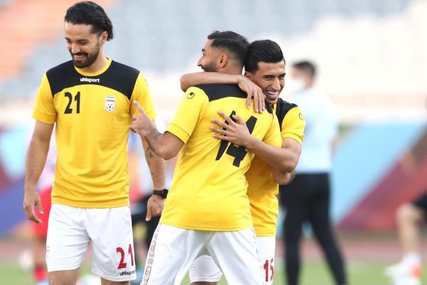  گزارش تصویری  گرم کردن بازیکنان ایران و کره قبل از شروع بازی