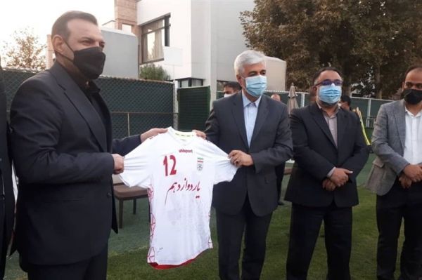 حاشیه دیدار ایران - کره جنوبی حضور وزیر ورزش در ورزشگاه آزادی