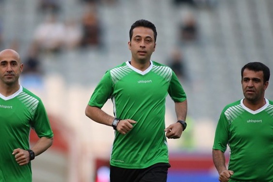 حاشیه بازی ایران و کره جنوبی تذکر ناظر AFC به خاطر عدم رعایت پروتکلها و حضور داور لیگ برتری در جایگاه خبرنگاران