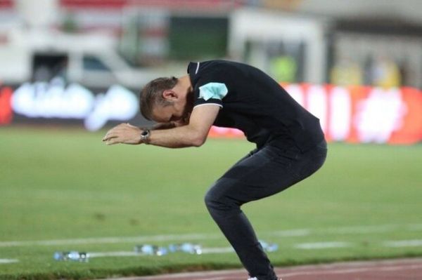  عصبانیت یحیی گل‌محمدی از معطلی پرسپولیس در فرودگاه