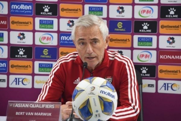 فنمارویک روی نیمکت رقیب ایران ابقا شد