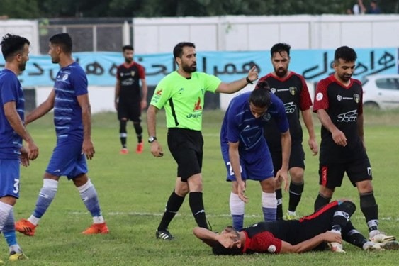  اقدام غیراخلاقی در دیدار رایکا و استقلال ملاثانی خوزستانی ها برق را قطع کردند