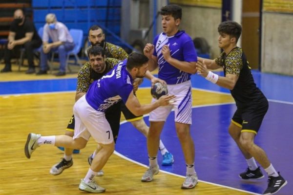 لیگ برتر هندبال پیروزی سخت صدرنشین مقابل ستارگان