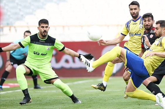 واکنش جالب دروازهبان پیکان به انتقاد از جوانی تیمش