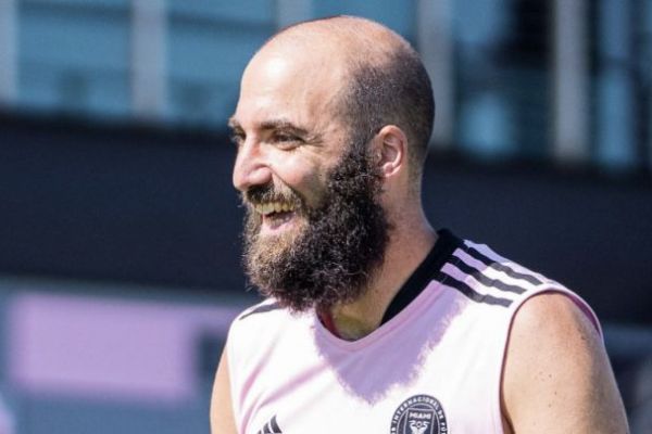  ستاره سابق رئال مادرید و یوونتوس از فوتبال بازنشسته می‌شود