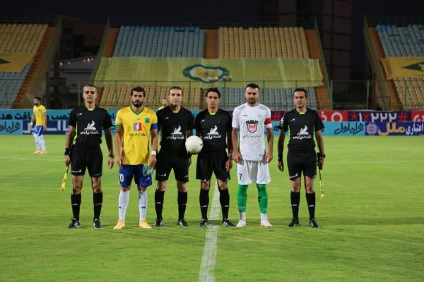 فوتبال ایران در انتظار VAR، تیم داوری در انتظار سیستم رادیویی عکس