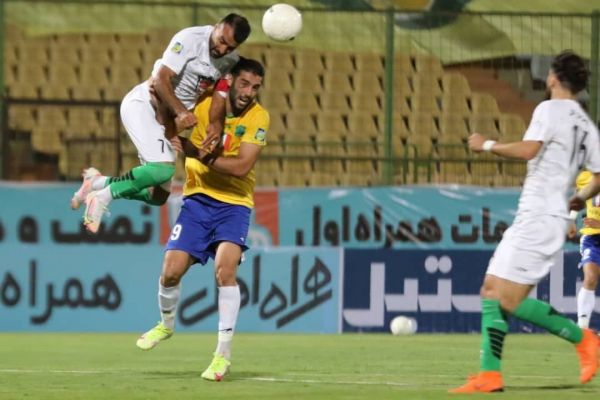 بازوبند انرژی زا به دست کاپیتان ذوب عکس