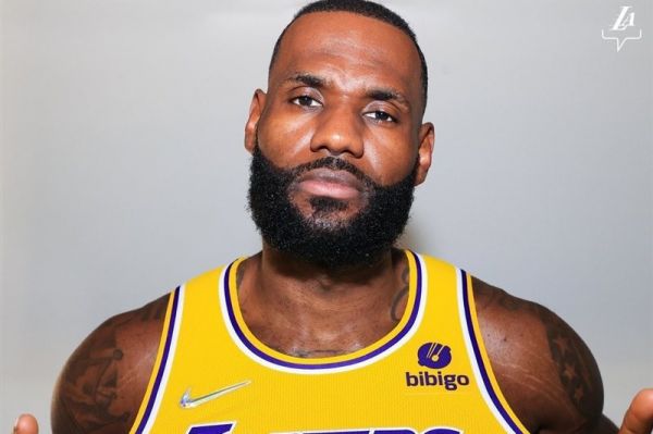  لیست پایانی ۷۵ بازیکن برتر تاریخ NBA با حضور لبران جیمز