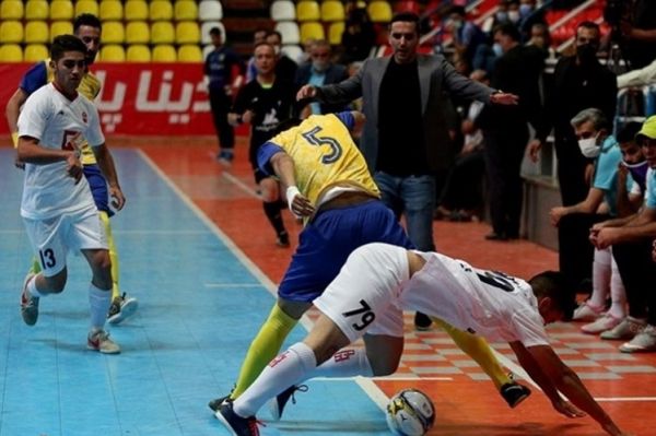 لغو یک دیدار لیگ برتر فوتسال به دلیل ارائه نشدن نتیجه تست PCR جابری برای اولین بار به چنین موردی برخورد کردیم