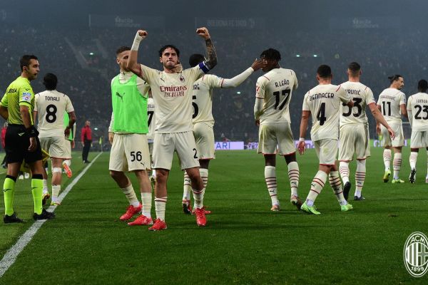 برد عجیب و سخت میلان برابر بولونیا با گل به خودی زلاتان