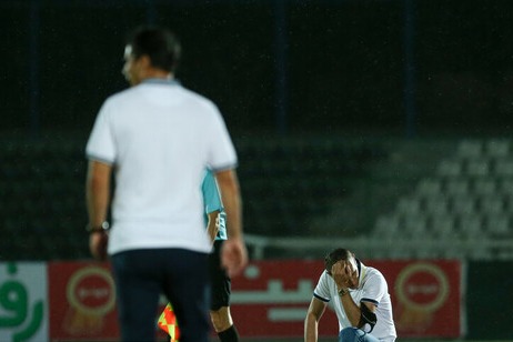 لیگ برتر فوتبال، آماتورتر از همیشه