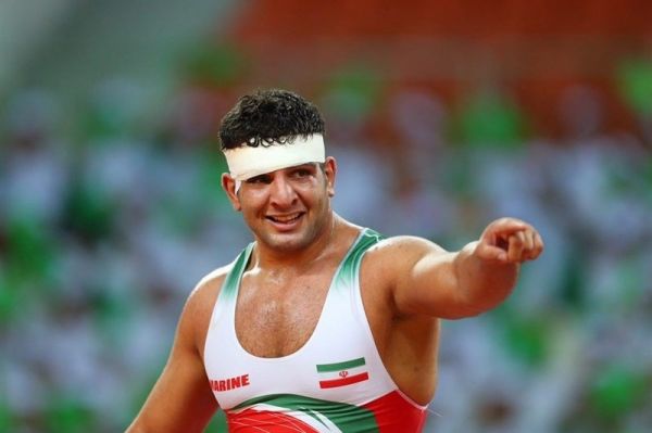  محبی  قائمشهر پاداش که نداد هیچ، قراردادمان را هم ندادند  تقوی گفته بود ماشینش را هم می‌فروشد