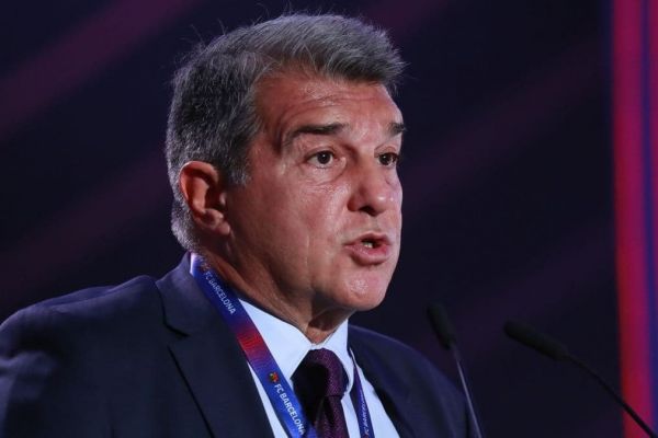 سیاست سکوت لاپورتا درباره آیندهی سرمربی هلندی کاتالانها