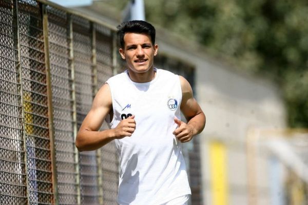  حسین‌زاده  امسال استقلال همدل است  در فضای مجازی نیستم و به آن دقت نمی‌کنم