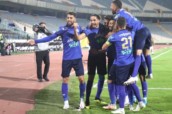  رییس هیات فوتبال فارس  بازی استقلال و فجر بدون تماشاگر برگزار می‌شود