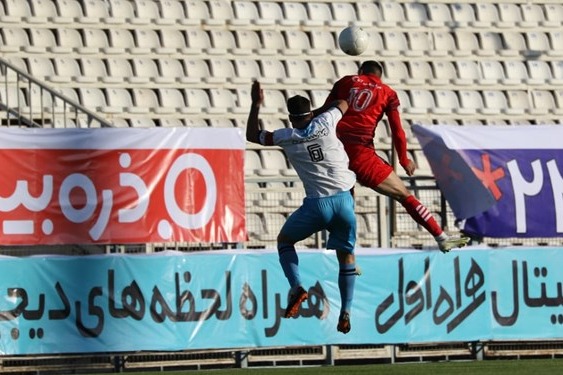 حاشیه بازی تراکتور و پیکان گل از فاصله ۴۰ متری در دستور کار تیم پیکان