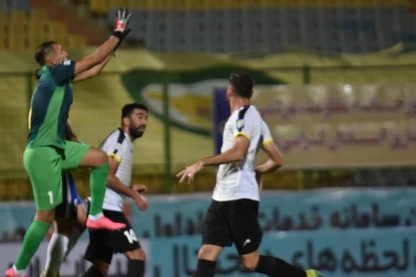  صادقی  نیمه دوم کمی احساسی عمل کردیم و چند موقعیت به استقلال دادیم