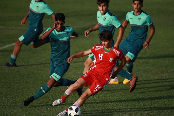 ملیپوشان فوتبال زیر ۱۵سال به مصاف پیکان میروند