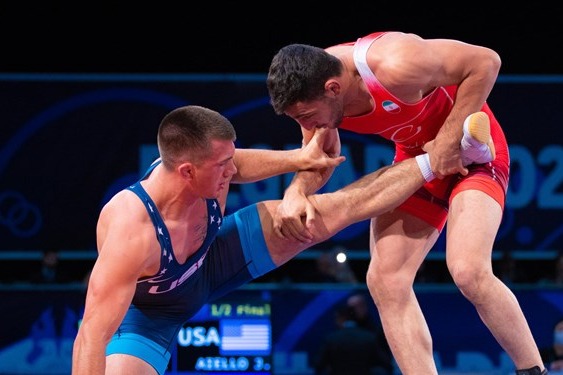 کشتی آزاد زیر 23 سال جهان یک طلا و ۳ برنز حاصل کار ایران در ۵ وزن نخست