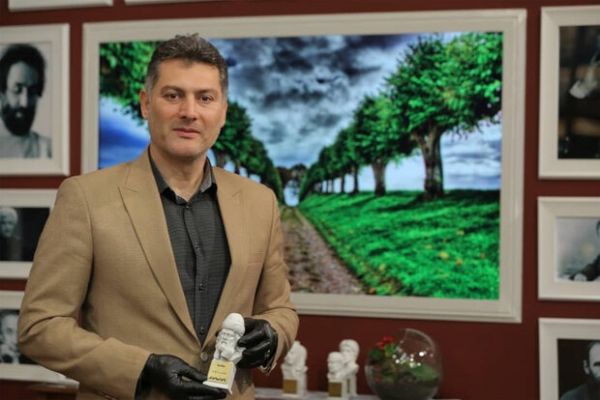 هادی طباطبایی قرار نیست به استقلال اضافه شوم