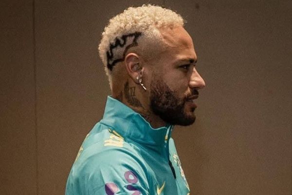  رونمایی نیمار از مدل موی جدید خود در برزیل؛ بتمن