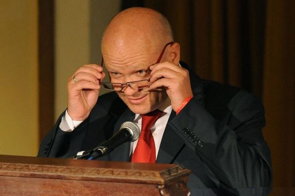  یک وکیل علیه اسکوچیچ؛ عجایب مردی «فروتن» که خودش را سرمربی کرد